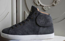 
      Sneaker Baron Papillon Mid velours gris
  