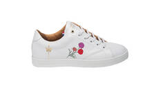 
      Sneaker Baron Papillon Basse blanche Fête des mères 3 fleurs
  