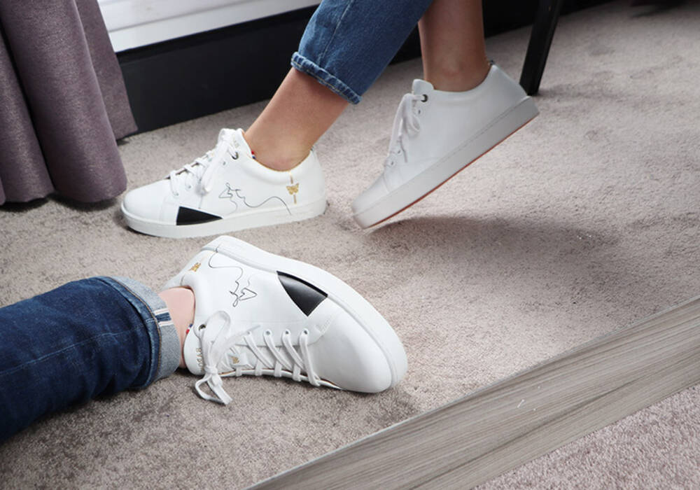 La sneaker blanche…